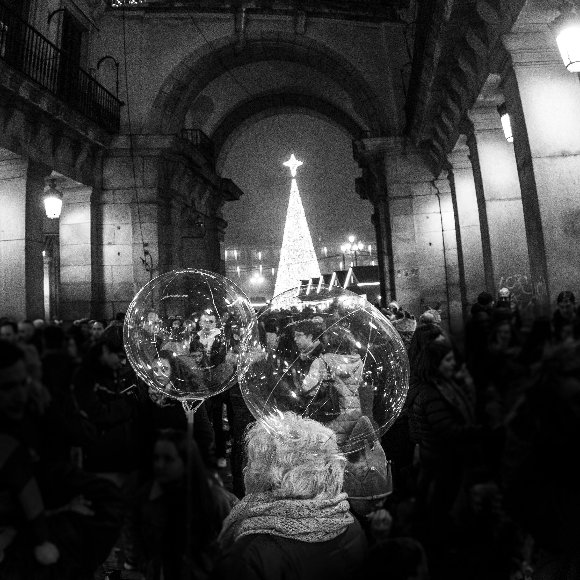 Noche de fiesta con globos